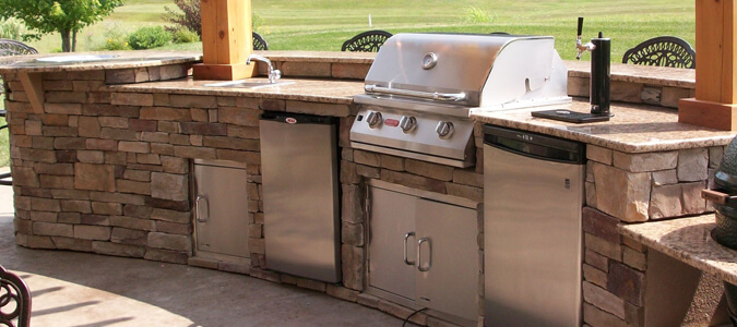 Outdoor Kitchen Islands & Gas Grills Family Image